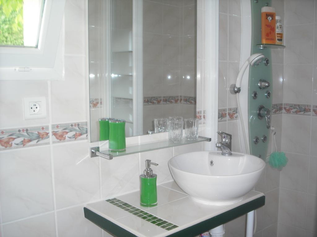 Les Tilleuls B&B Orange  Pokoj fotografie