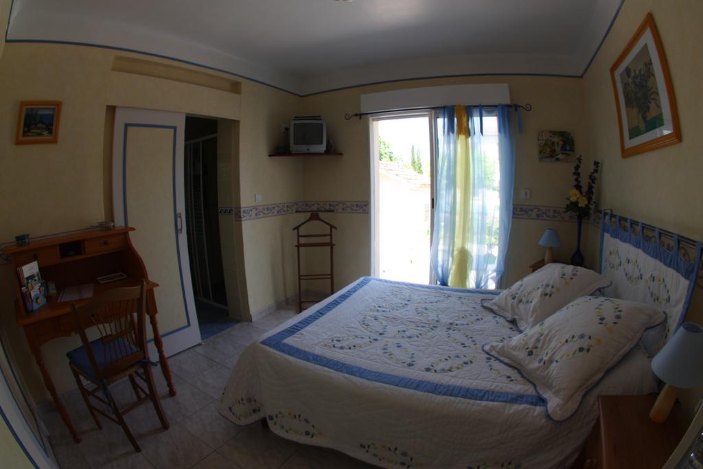 Les Tilleuls B&B Orange  Pokoj fotografie